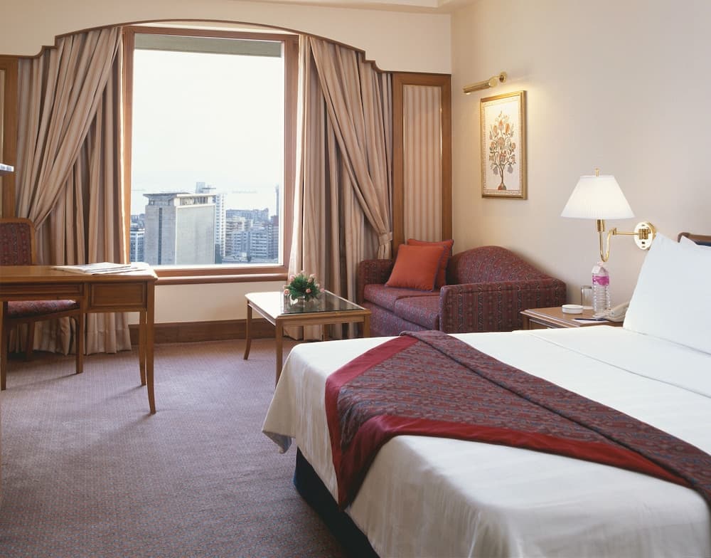 Trident, Nariman Point