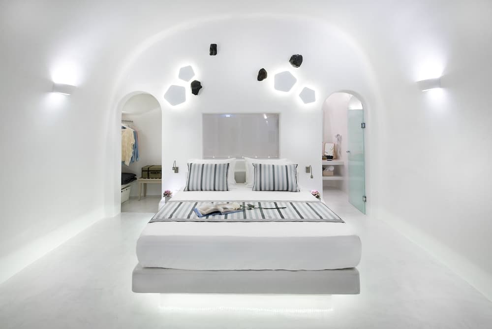 Maregio Suites