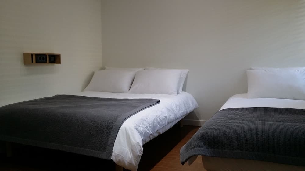 YE'4 Guesthouse
