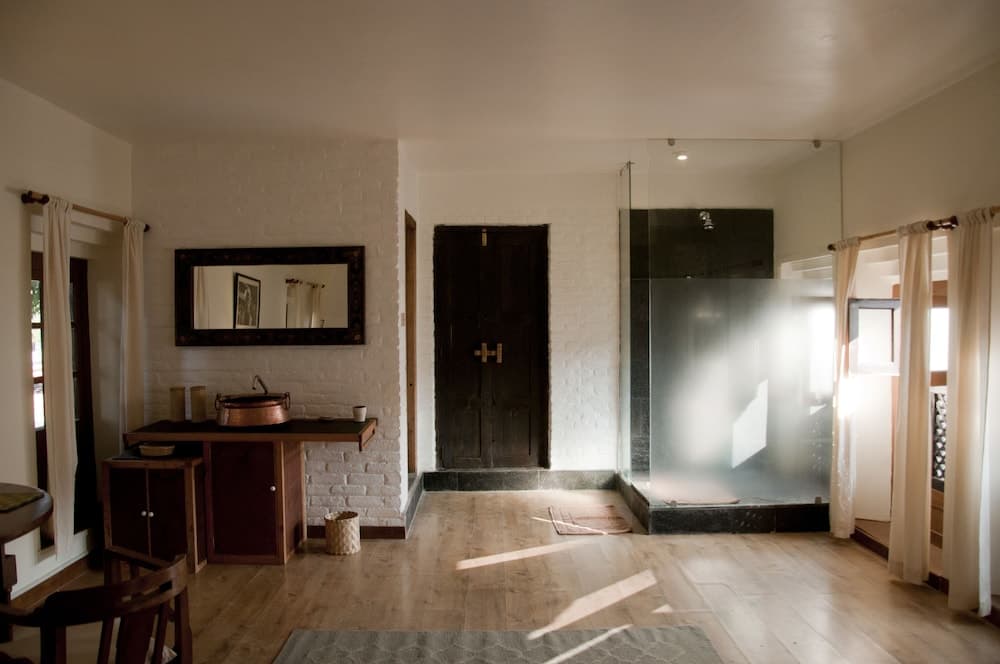 3 Rooms by Pauline