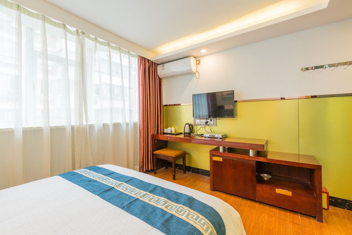 Mansu Ya Hotel (Guangzhou Jiangnanxi Metro Station)