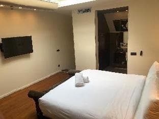 987 Design Prague Hotel