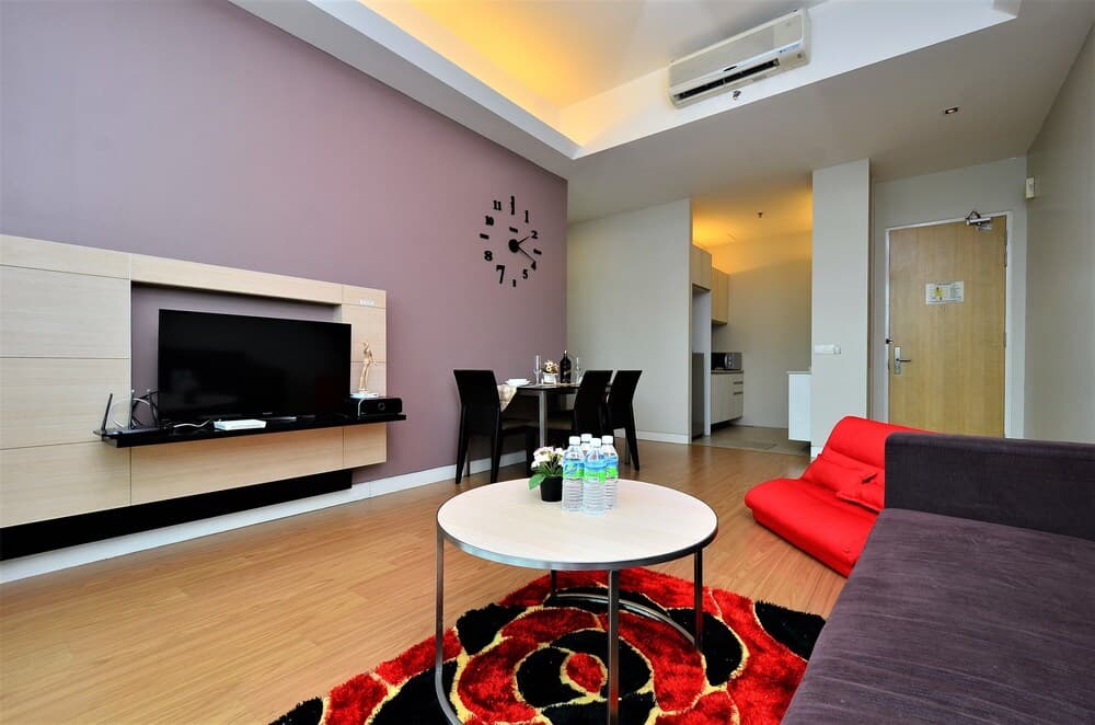 LTS Homestay at Swiss Garden Residence
