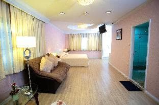 PJ Watergate Hotel