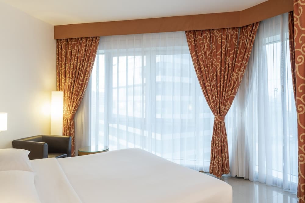 Four Points by Sheraton Downtown
