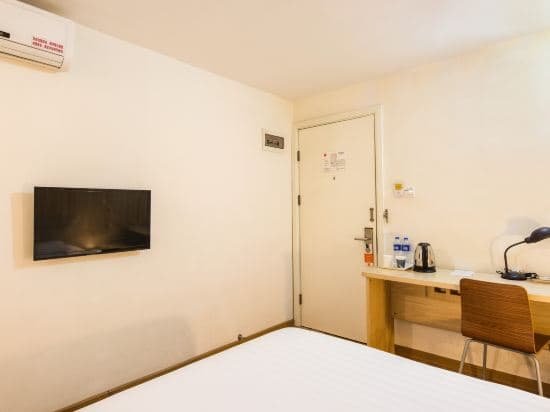 Home Inn (Guangzhou Jiangnanxi Metro Station, Wangguo Outlets)