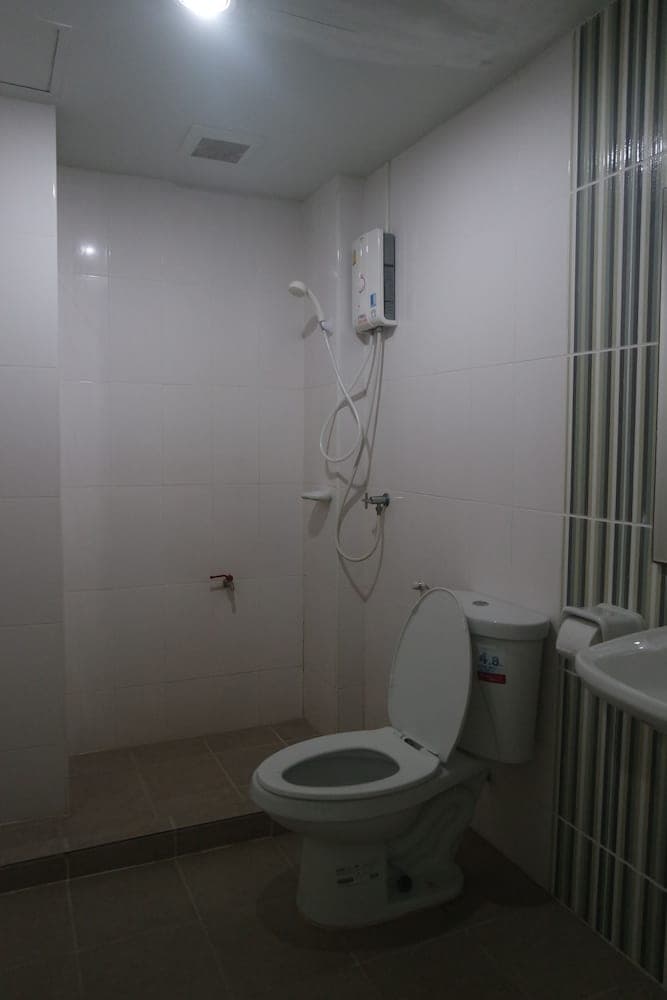 OYO 75414 Kjs Pattaya​