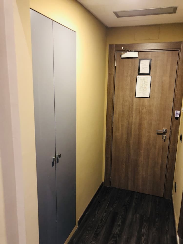 Hotel V99
