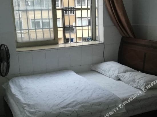Xinlong Apartment