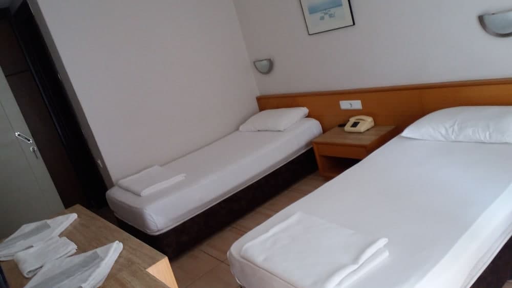 Isinda Hotel