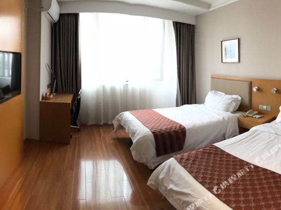 Home Inn (Shanghai Jinqiao Yanggao Middle Road Lantian Road Metro Station)
