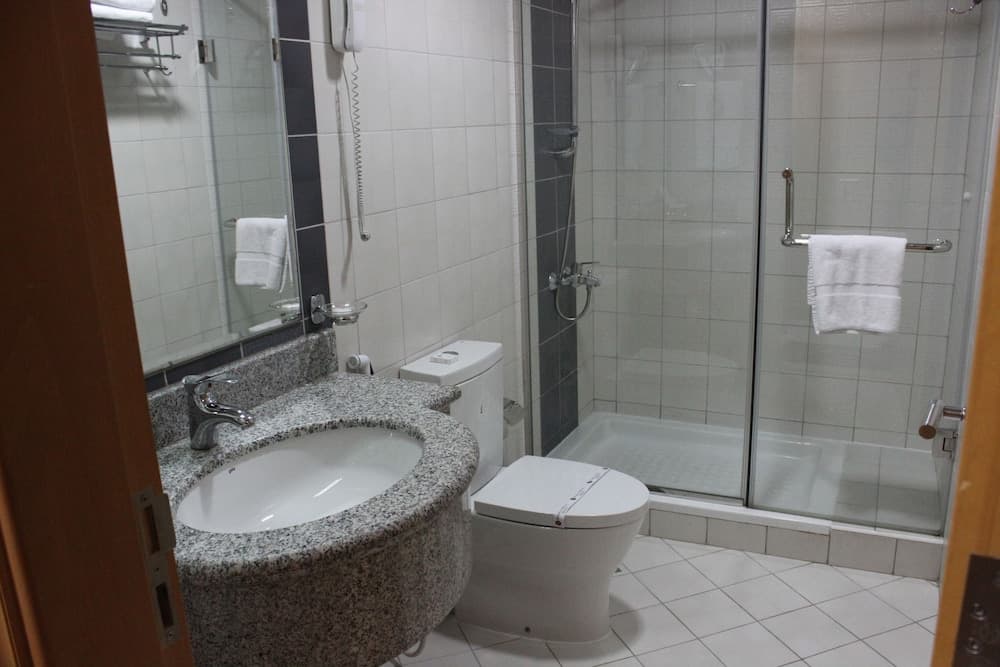 Montreal Naif Hotel