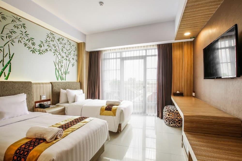 KJ Hotel