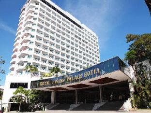 Royal Twins Palace Hotel