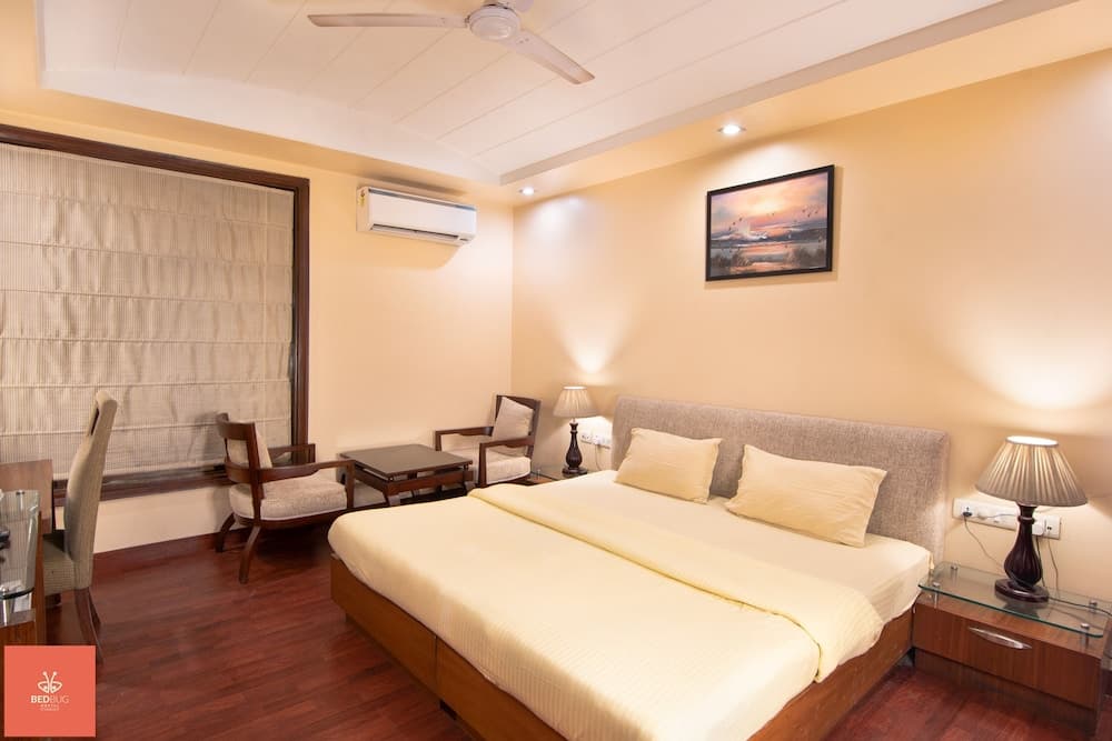 BedBug Hostel by Madpackers