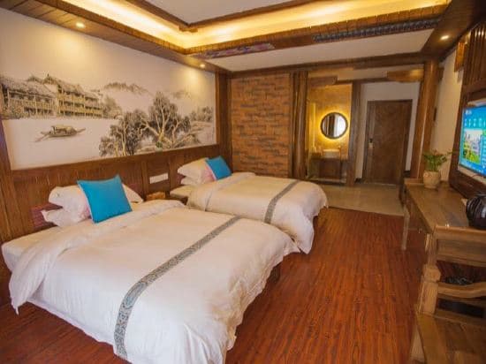 Longmen Yihao Inn