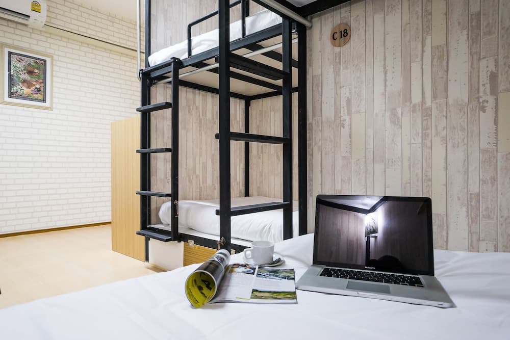 Hostel At Thonglor
