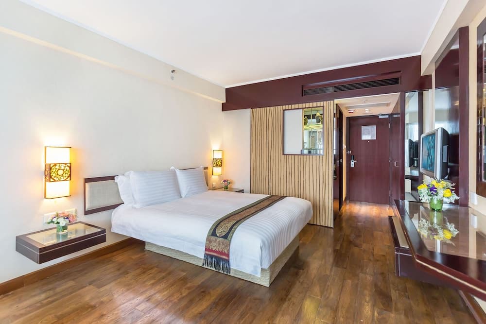 Regal Airport Hotel
