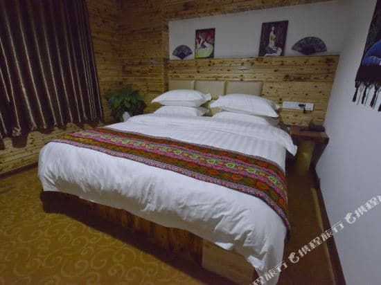 Meili Tujia Art Hotel