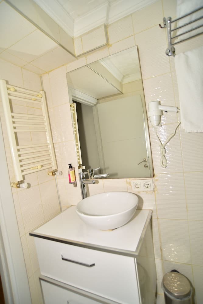 Liva Suite Hotel