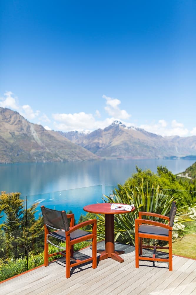 Azur Lodge