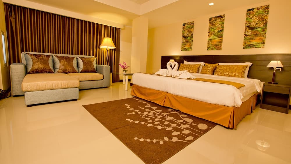 Sinsuvarn Airport Suite Hotel