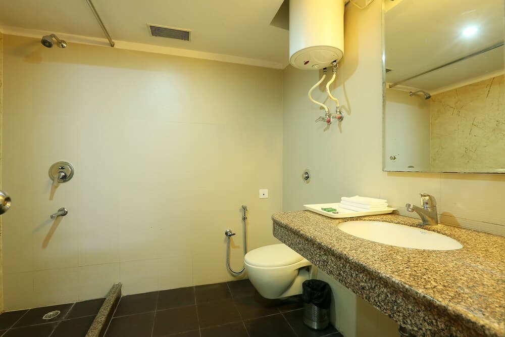 Green Lotus Airport Hotel