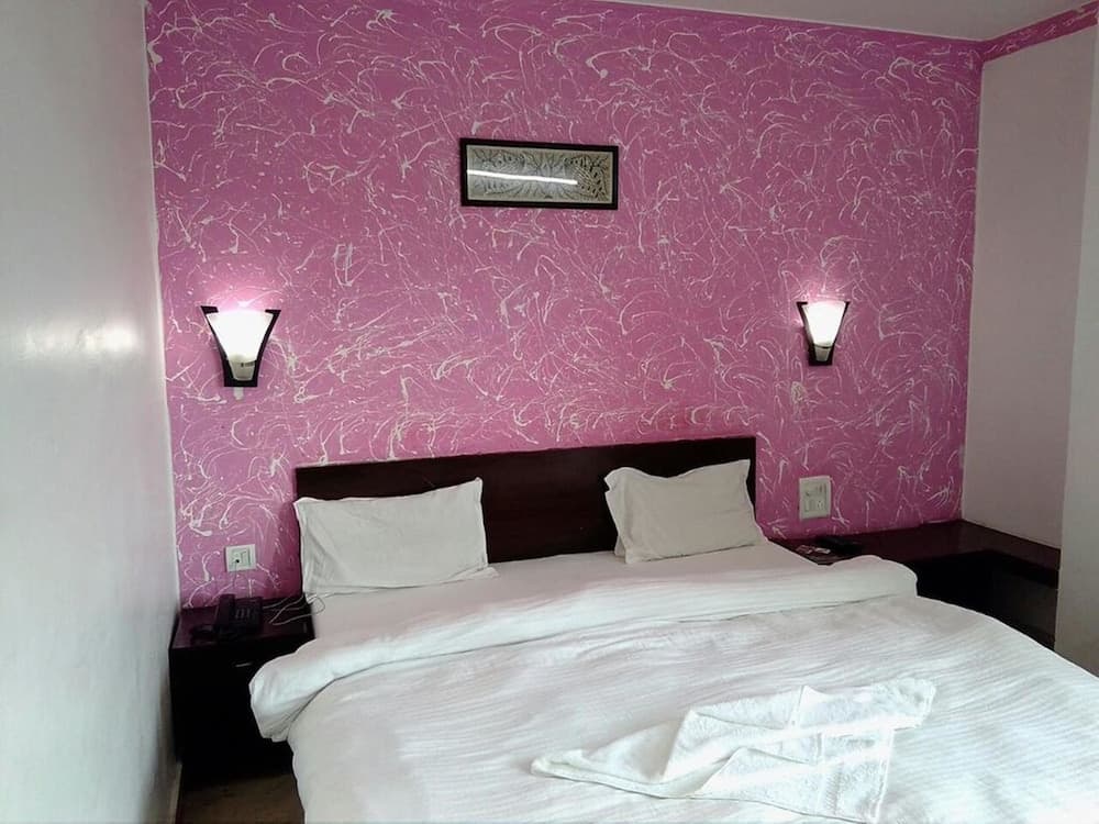 Hotel Navneet Grand