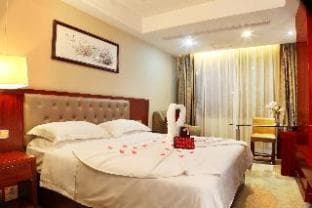 Shiliu Hotel (Guangzhou Pazhou Exhibition Center Chigang Metro Station)