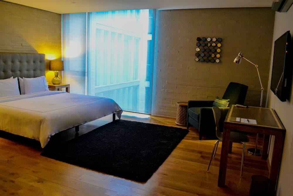AR 218 Hotel by Uliv