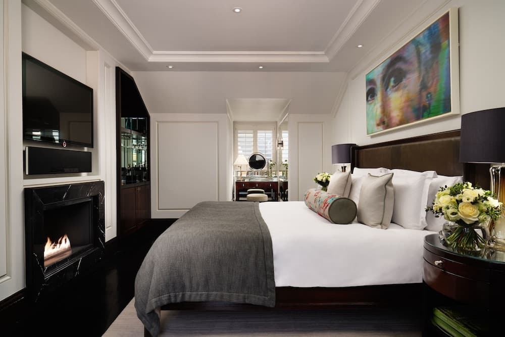 Corinthia London