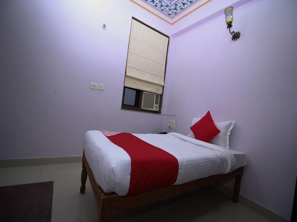 OYO 15896 Hotel Jal Mahal Haveli