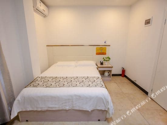 Dongmen Apartment (Guangzhou Pazhou University of Finance and Economics)