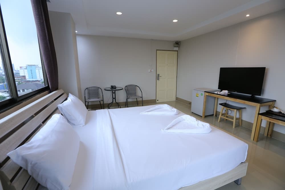 CK2 Hotel