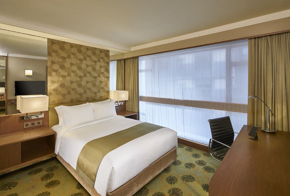 Holiday Inn Golden Mile