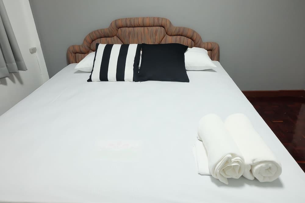Manii Hostel Asoke