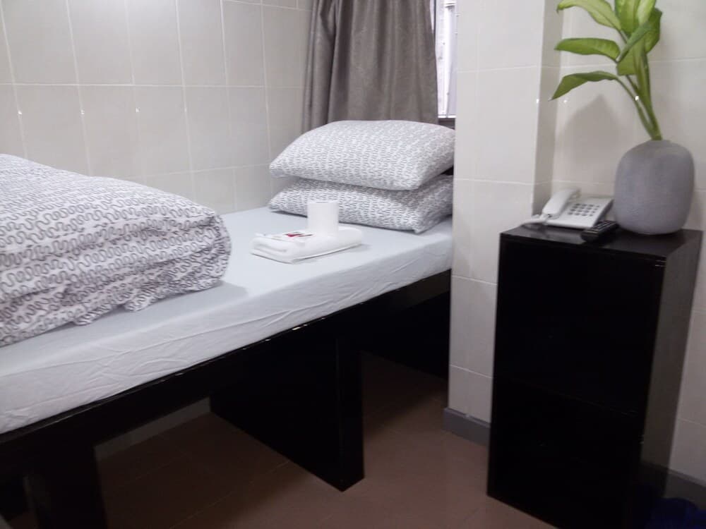 Toms Guest House
