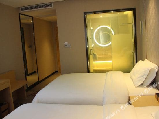 Lavande Hotel (Shanghai Zhangjiang Guanglan Road Metro Station)
