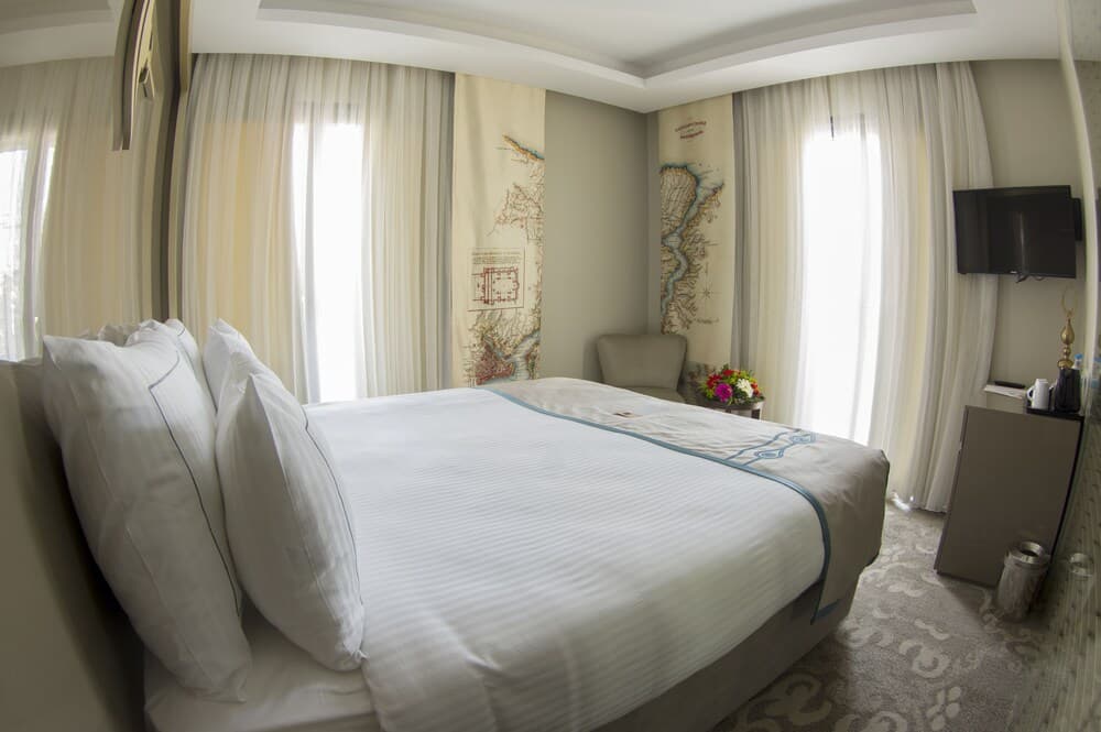 Peyk Hotel