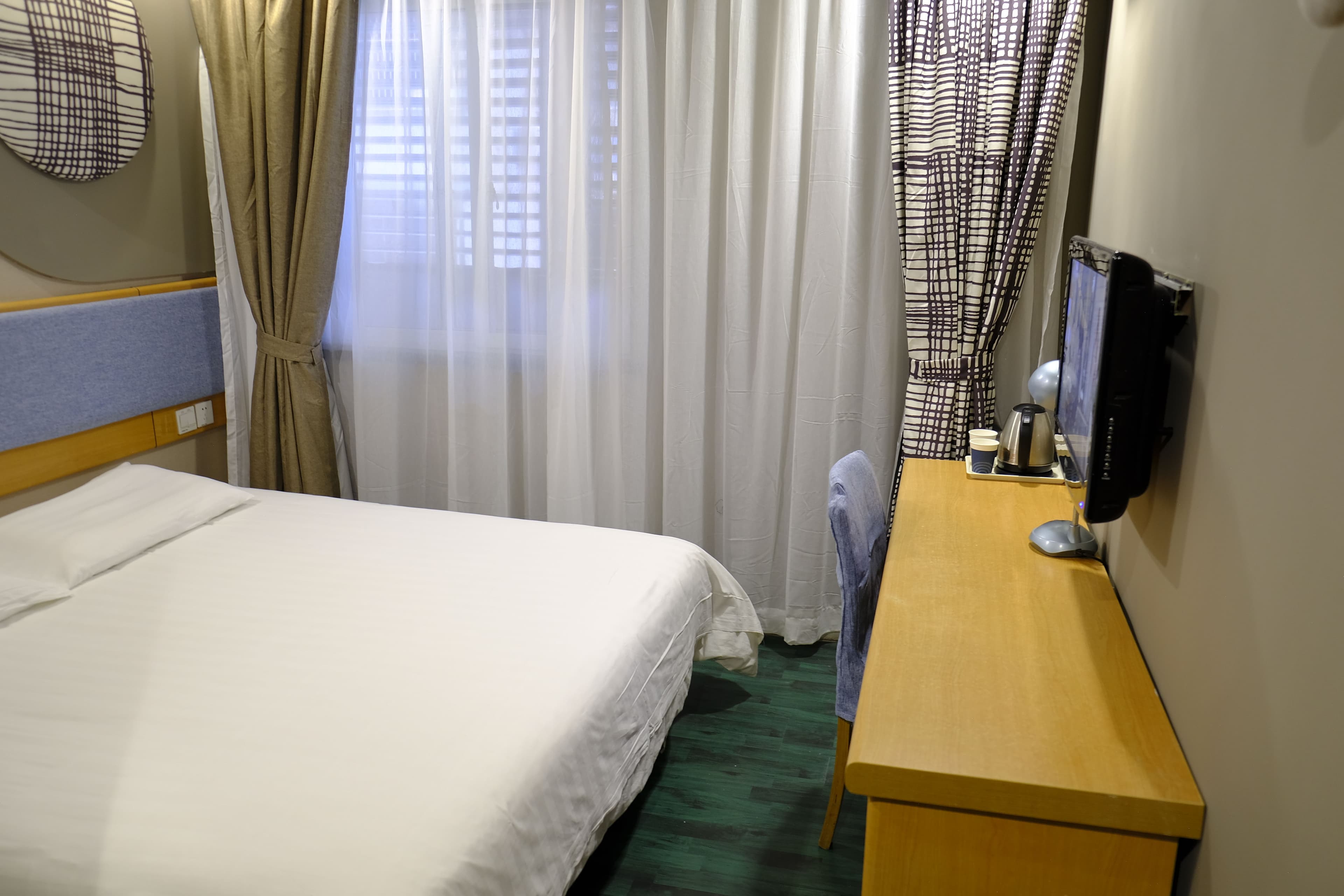 Home Inn (Guangzhou Jiefang Middle Road Gongyuanqian Metro Station)