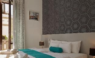 Hotel Mika Downtown
