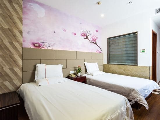 Yiting Four Seasons Hotel (Shanghai World Expo Park)