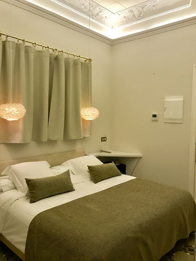 Anakena House Modernist Bed and Breakfast