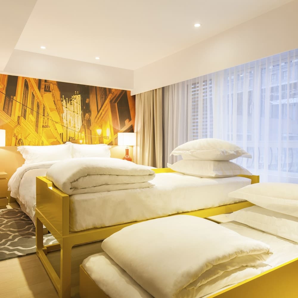 Caravel Hotel