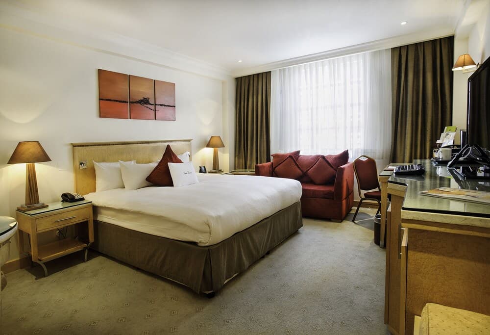 Courthouse Hotel London