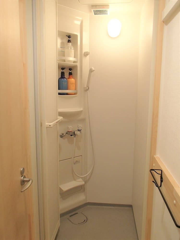 Hostel Enisia Namba