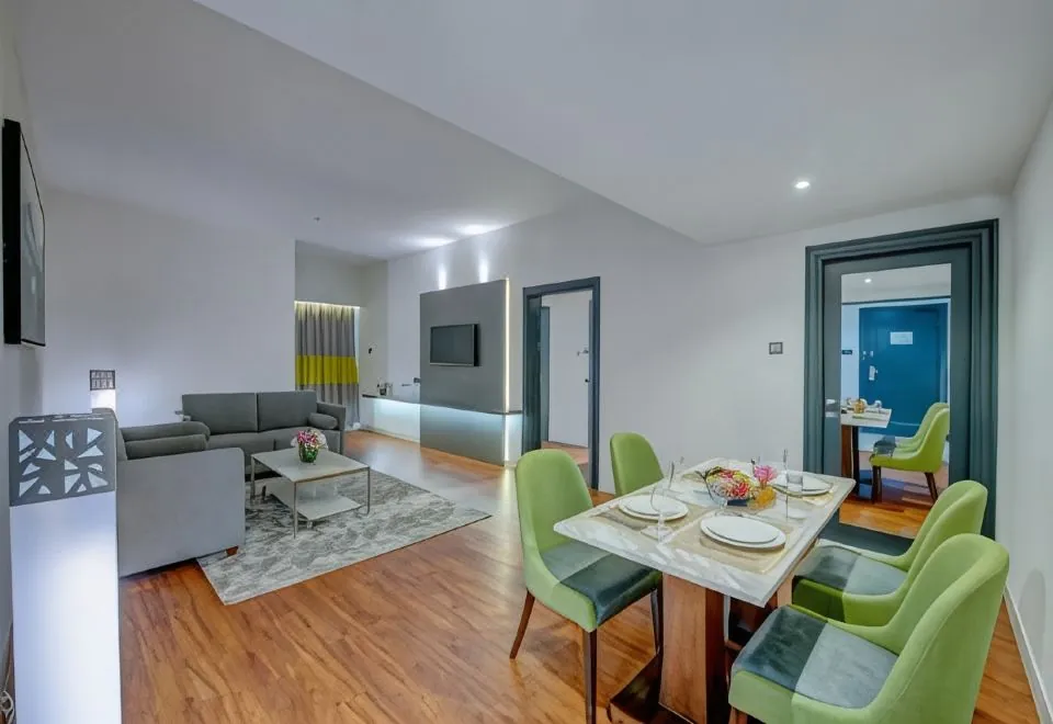 Howard Johnson Plaza By Wyndham Dubai Deira