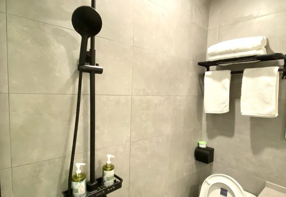 Taoting Boutique Hotel (Shanghai Jinqiao Boxing Road Subway Station)