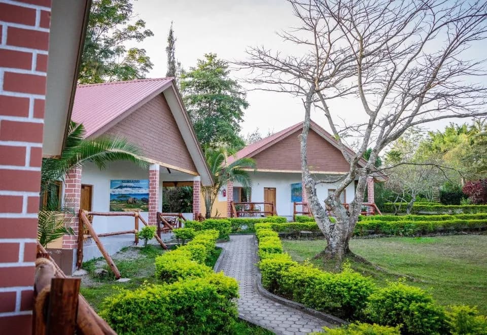 Meru View Lodge