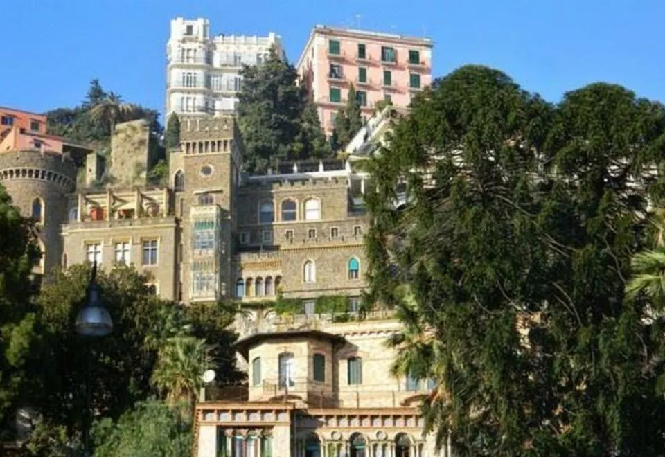 Amedeo Square
